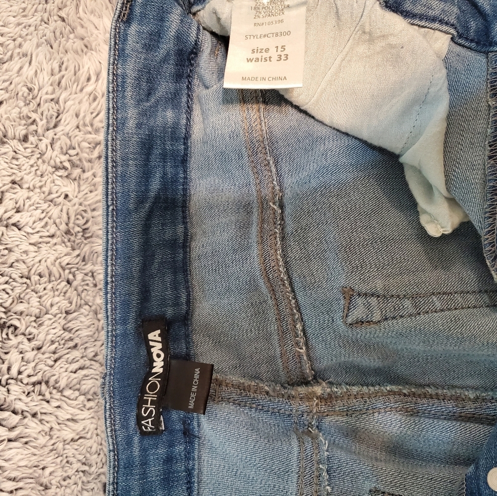 Angela Exposed Button Skinny Jeans-Md Blue Wash